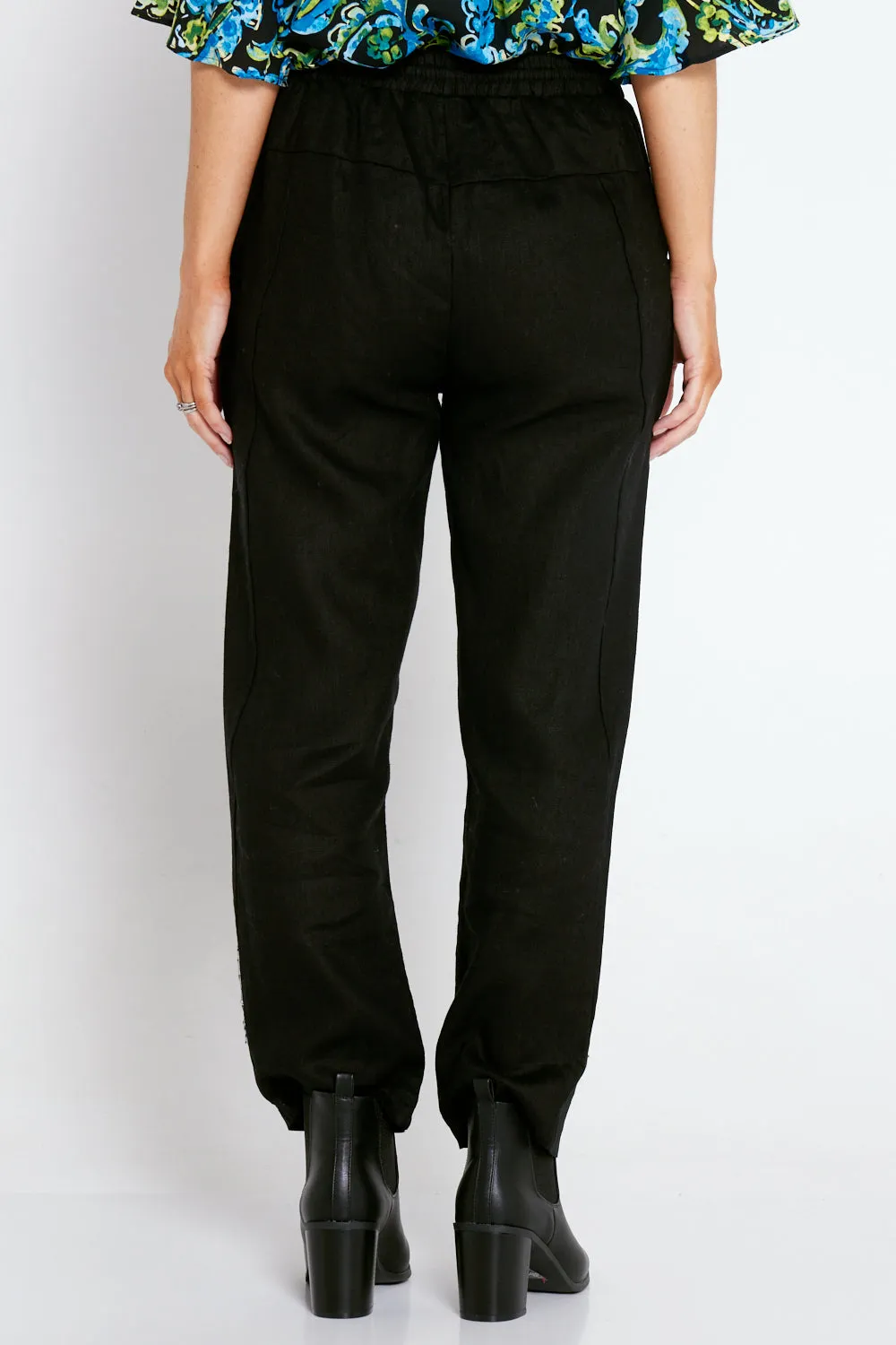 Yanisha Linen Pants - Black